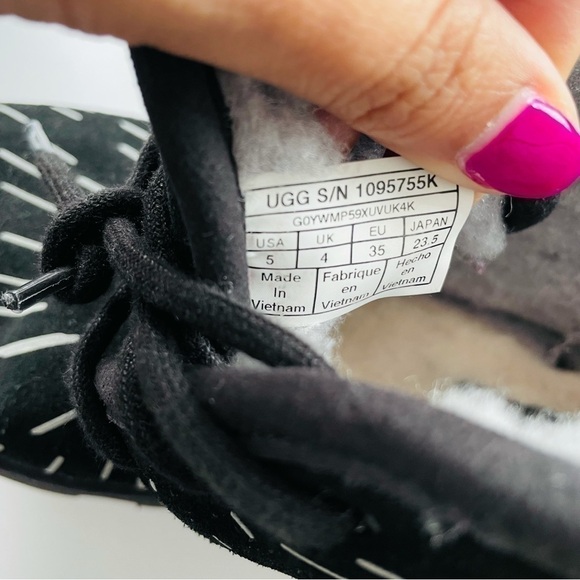 Star Wars UGG winter boots size 5 kids - Picture 5 of 7